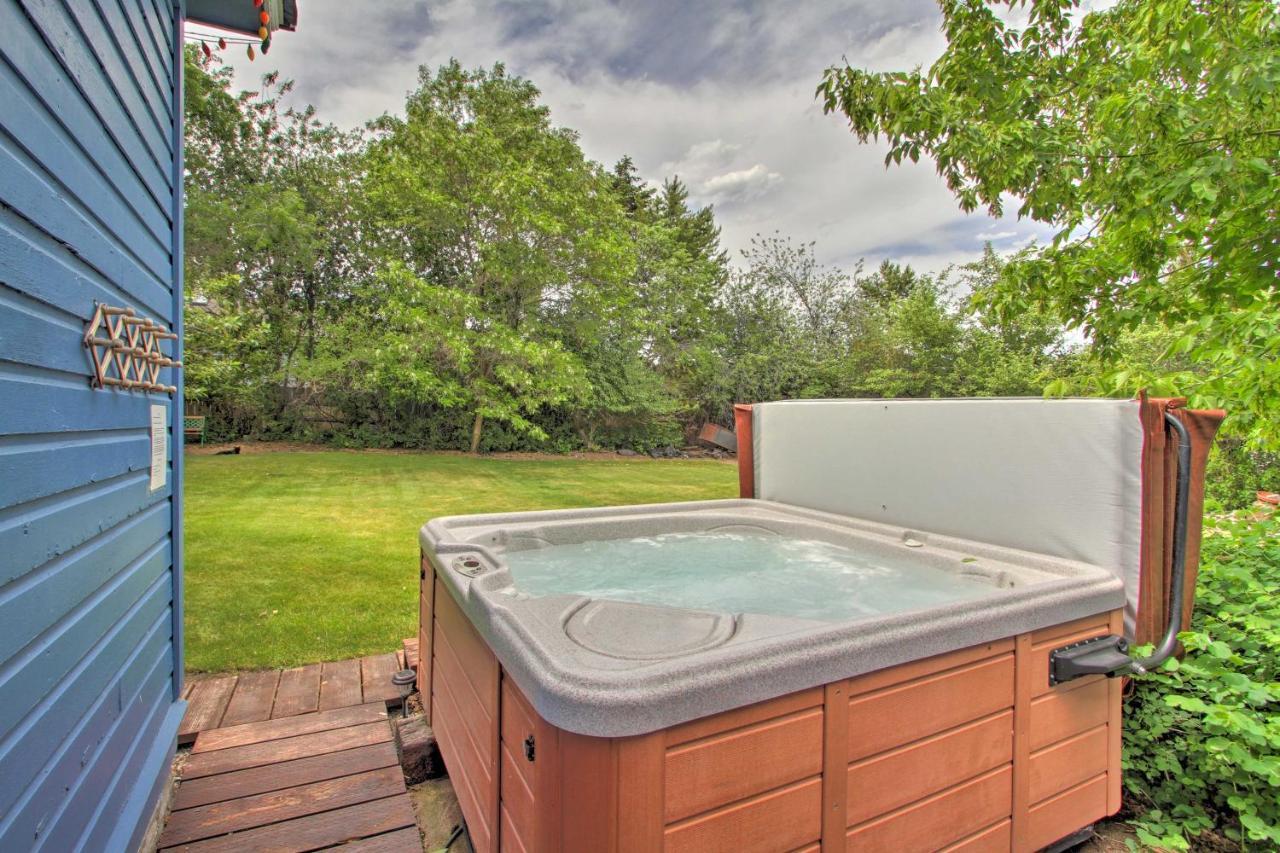 Cozy Home With Hot Tub Half Mi To Salmon River! ภายนอก รูปภาพ